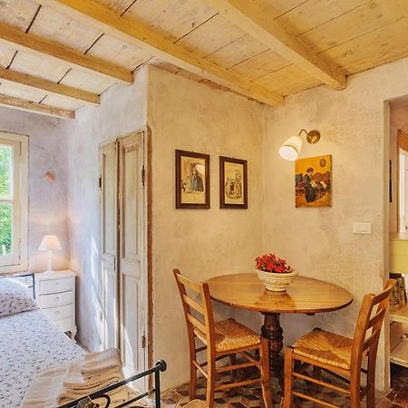 Agriturismo Di Charme E Ristorante Stallato Il Filo Di Paglia Carro Dış mekan fotoğraf