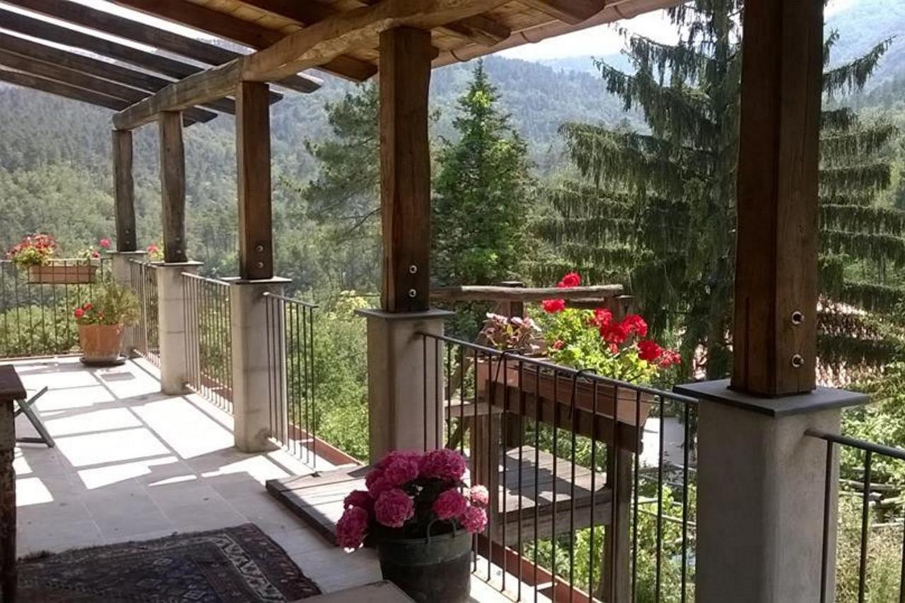 Agriturismo Di Charme E Ristorante Stallato Il Filo Di Paglia Carro Dış mekan fotoğraf