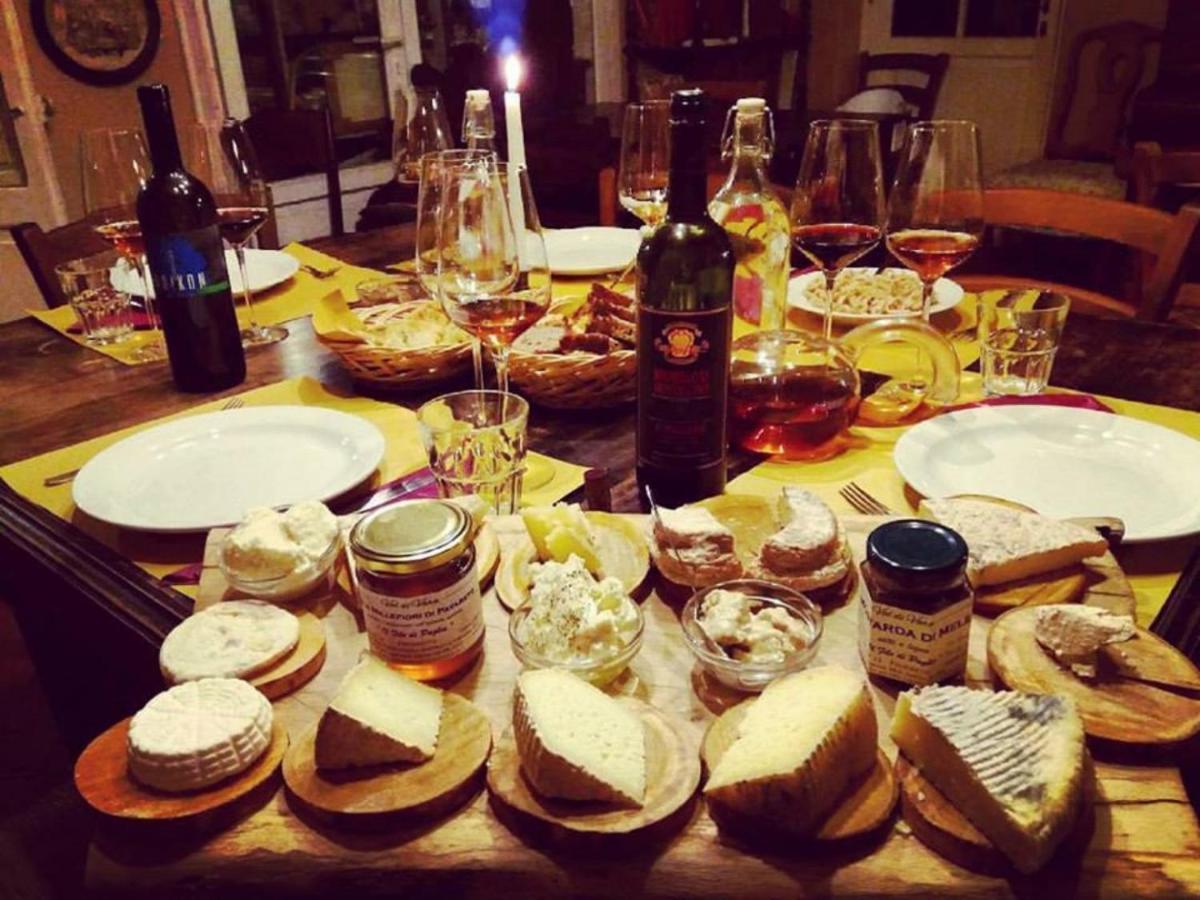 Agriturismo Di Charme E Ristorante Stallato Il Filo Di Paglia Carro Dış mekan fotoğraf