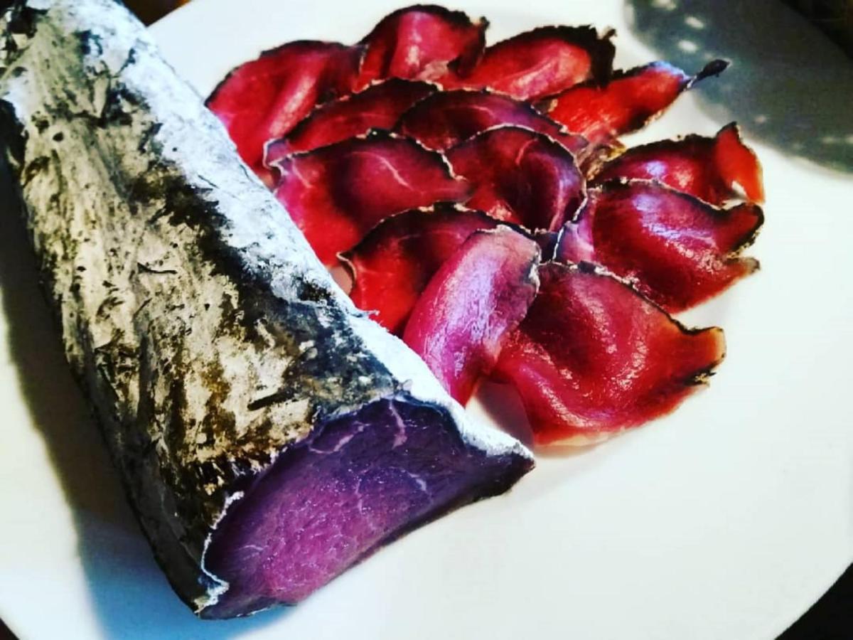 Agriturismo Di Charme E Ristorante Stallato Il Filo Di Paglia Carro Dış mekan fotoğraf