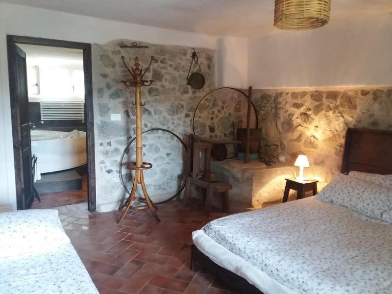Agriturismo Di Charme E Ristorante Stallato Il Filo Di Paglia Carro Dış mekan fotoğraf