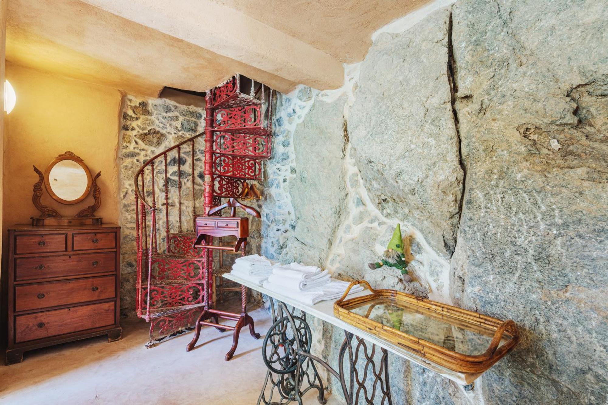 Agriturismo Di Charme E Ristorante Stallato Il Filo Di Paglia Carro Dış mekan fotoğraf