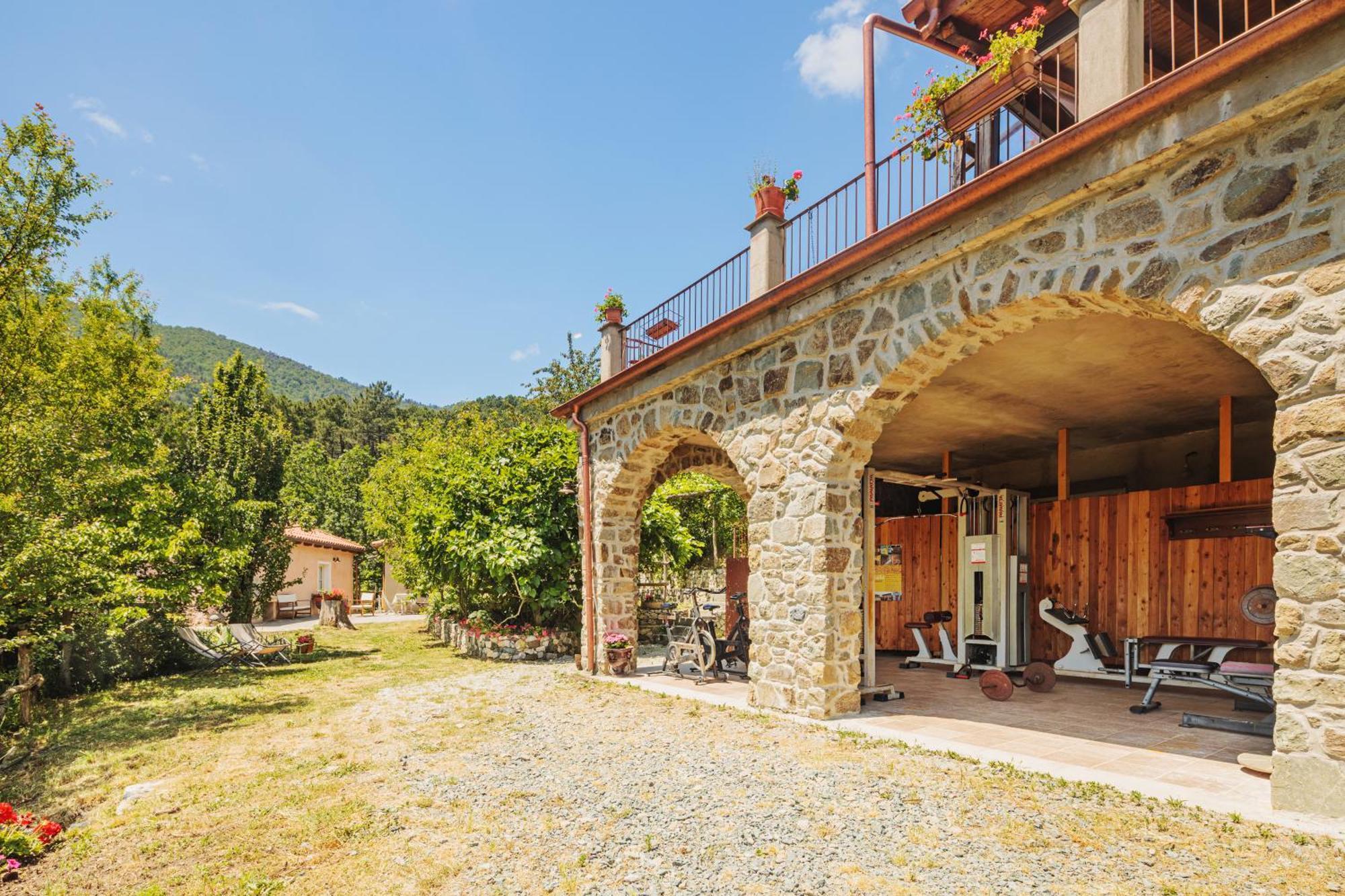 Agriturismo Di Charme E Ristorante Stallato Il Filo Di Paglia Carro Dış mekan fotoğraf
